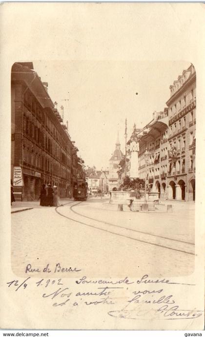 BE BERNE - Souvenir de Suisse - Une rue de Berne - Carte-photo