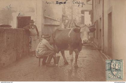 SUISSE  - CELIGNY  - AGRICULTURE - carte photo - Intérieur d'une ferme   (A-198) voir scan recto verso