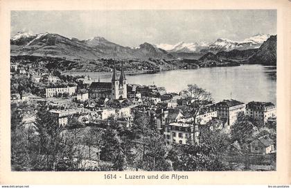 SUISSE LUCERNE LAC DES QUATRE CANTONS ET LES ALPES