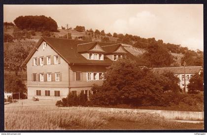 um 1925 ungelaufene AK aus Herrliberg. Aryana Häuser.